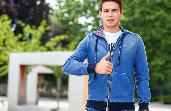 Etien Velikonja