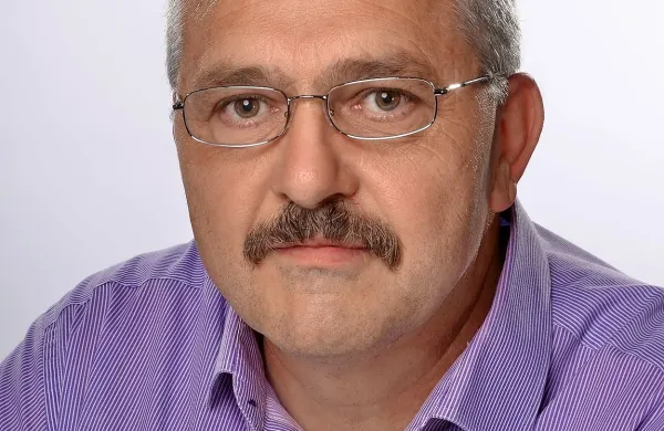Bogdan Kavrečič: “Ali 
ni bolje, da se mladi 
ukvarjajo z glasbo, kot 
da zaidejo na 
stranpoti droge ali 
kriminala?”  