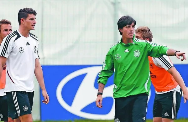 Maria Gomeza (levo) je  nemški selektor Joachim Löw očitno 
dobro usmeril.