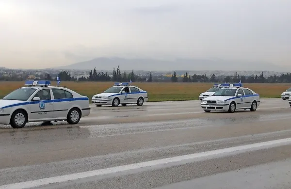 V današnjem pretepu v begunskem centru na grškem otoku 
Hios je bil zaboden 32-letni prosilec za azil iz Egipta, ki je 
kasneje umrl v bolnišnici.