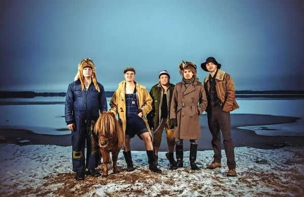 Steve 'N' Seagulls