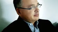 Dr. Dejan Verčič, soustanovitelj in prvi direktor STA 
(1991-1993), je danes profesor in vodja Centra za marketing 
in odnose z javnostmi na Fakulteti za družbene vede v 
Ljubljani.