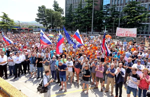 Podporo delavcem v Luki Koper so izrazili tudi v konfederaciji 
sindikatov Pergam in sindikatu Glosa.
