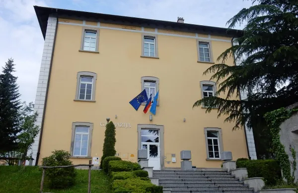 Občina bo prek delovne skupine iskala spodbude za večji 
vpis na bistriško gimnazijo. 
