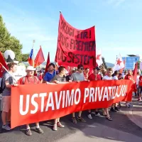 Lu&scaron;ki uporniki se vračajo na delo
