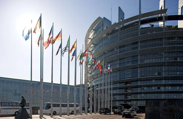 Evropski parlament je danes sprejel uredbo o ustanovitvi 
Evropske mejne in obalne straže.