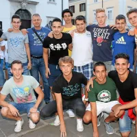 Koprski rokometni trener Vili Ban s svojo ekipo.