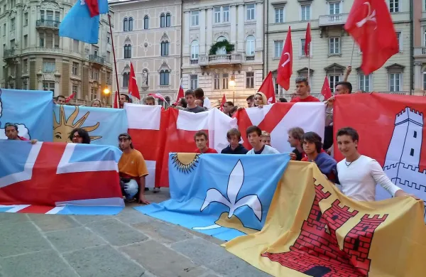 Demonstracije za Svobodno tržaško ozemlje leta 2013 v 
Trstu