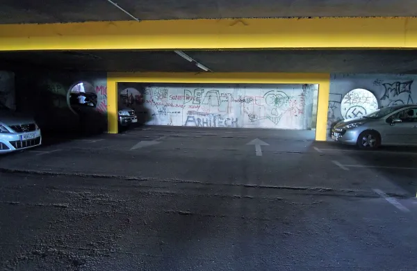 Luči ne svetijo več, Markjetica Koper obljublja, da bo žarnice 
zamenjala.