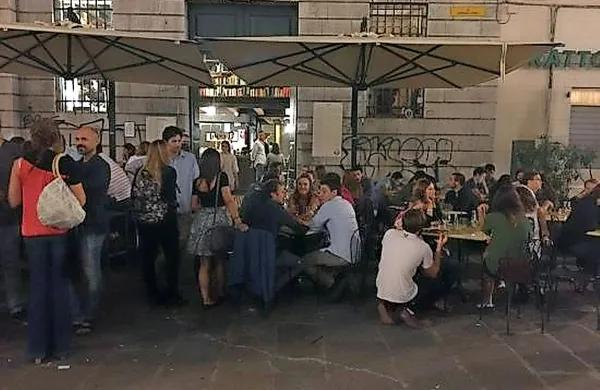 Najbolj živahna tržaška ulica, kjer je svoje mesto našlo nekaj 
najbolj priljubljenih lokalov v mestu, je končala na sodišču.