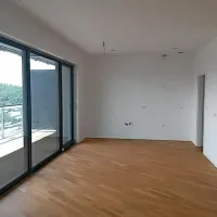 V ponedeljek dražba 18 stanovanj v Eda Centru