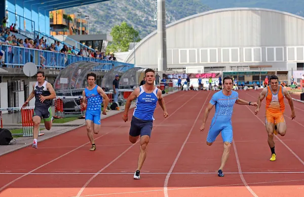 Enej Leban (v ospredju) bo imel na domačem stadionu novo 
priložnost za dokazovanje.