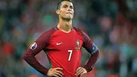 Cristiano Ronaldo je moral večji del finala zaradi poškodbe pospremiti kot gledalec.