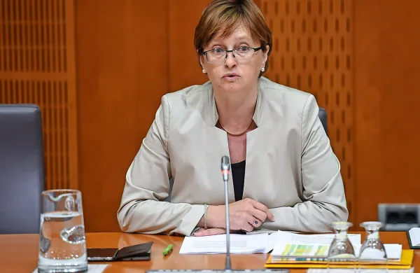 Državna sekretarka na ministrstvu za finance Mateja Vraničar 
Erman