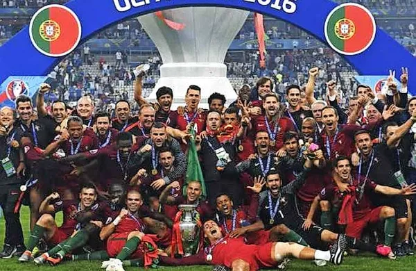 Portugalska je na evropskem prestolu zamenjala sosede s Pirenejskega polotoka, Španijo.