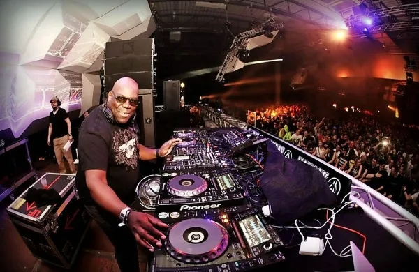 Carla Coxa bodo njegovi oboževalci lahko spremljali na Ultra 
Europe.