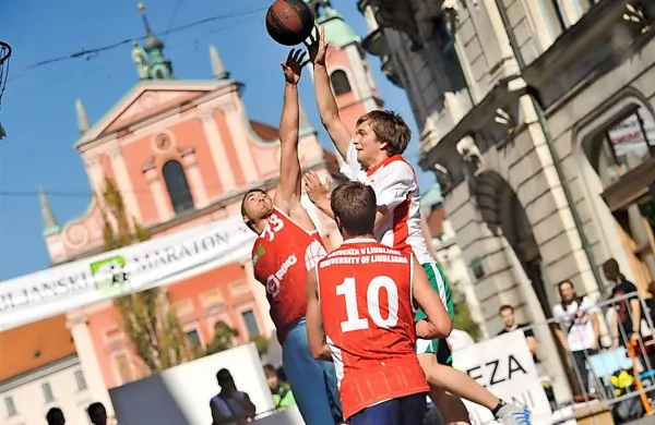 Slovenske študentske ekipe v ulični košarki (3x3) sodijo med 
boljše v evropski konkurenci.