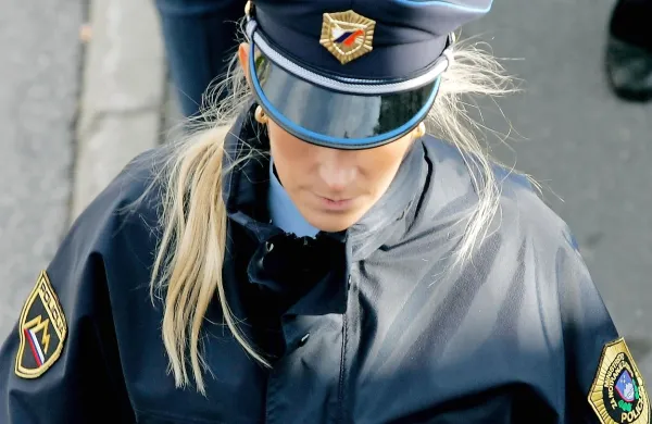 V lokalu so se stepli