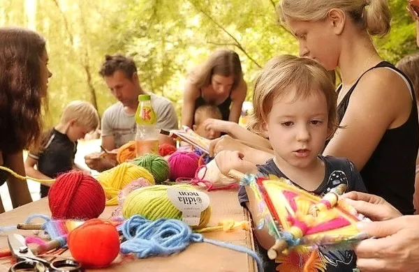 Na Sajeti z različnimi delavnicami  spodbujajo tudi otroško 
ustvarjalnost. 