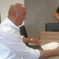 Stanovanjsko-poslovni kompleks v Izoli je kupil  Dimitrij 
Vivoda.