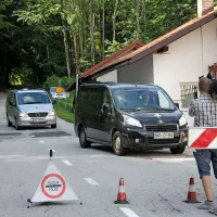 V strmoglavljenju manj&scaron;ega letala nad Ajdov&scaron;čino &scaron;tirje mrtvi