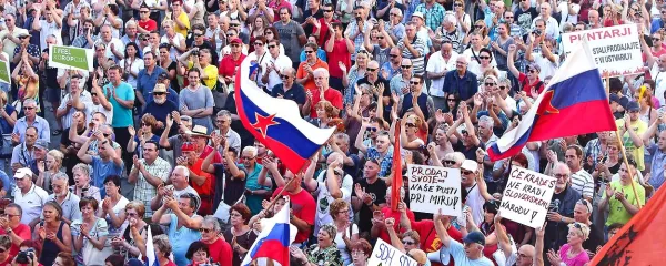 Težki spodrsljaji države  pri re&scaron;evanju odnosov z Luko Koper