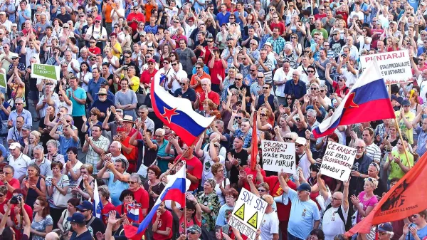 Težki spodrsljaji države  pri re&scaron;evanju odnosov z Luko Koper