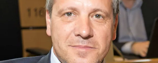 Igor Šoltes: “Mehanizem ISDS postavlja 
korporacije in multinacionalke nad vse ostalo, 
tudi nad demokracijo in suverenost držav.”