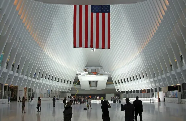 Postaja železniškega sistema PATH (Port Authority 
Trans-Hudson) pri WTC v New Yorku.
