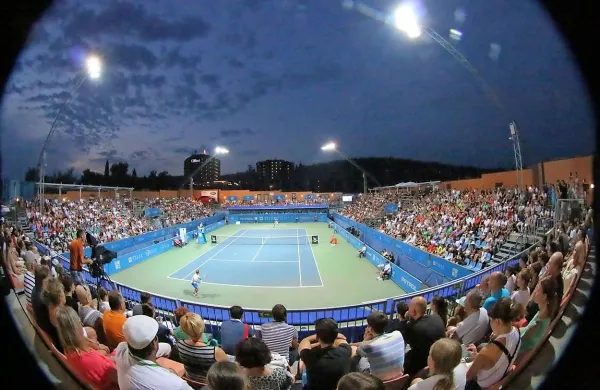 Doslej so tribune teniškega stadiona polnili le turnirski finalni nastopi. Kako bo letos?