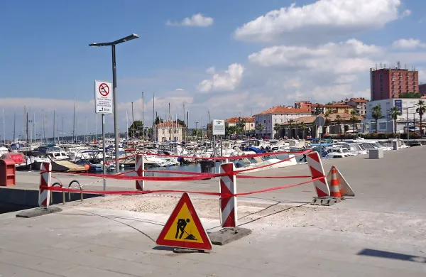 Tlak na promenadi bodo popravili ta teden