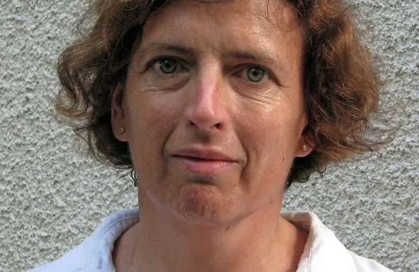 Branka Hrast Debeljak: “Zdaj so pri plačevanju 
programov prevelike razlike, nekatere gimnazije 
kujejo dobičke, na podeželju  komaj shajamo s 
pomočjo razumevajočih občin, ki sploh niso naše 
ustanoviteljice.” 