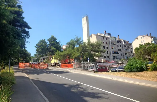 Zapora ceste zaradi obnove vročevoda
