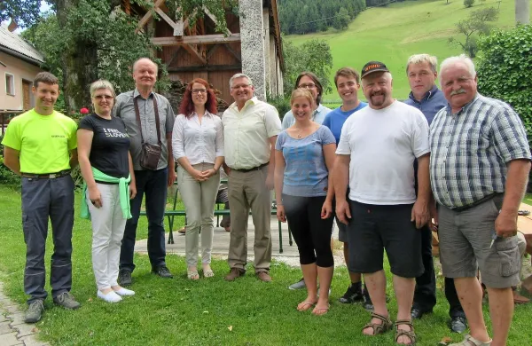  Društva pod Poreznom so kljub številnim težavam dejavna, 
so ugotavljali na javni razpravi.  

