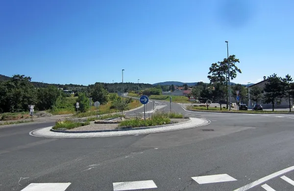Hrpeljsko-kozinska občina je dobila novo krožišče, ki ga je 
nujno potrebovala.