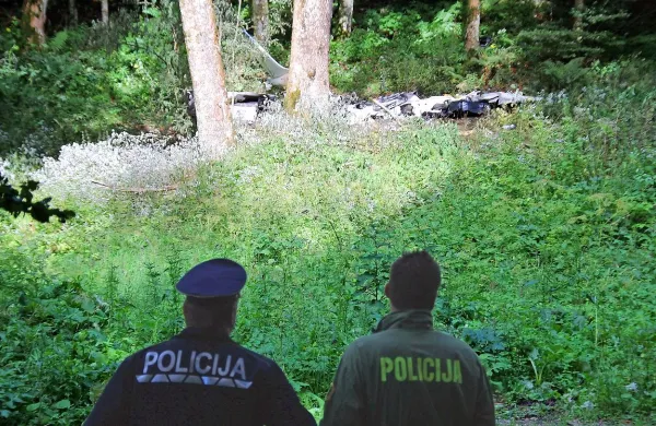 Na beneški kvesturi so potrdili, da je Thomas Wagner dan pred strmoglavljenjem letala nad 
Predmejo, prijavil, da je bil žrtev prevare. 