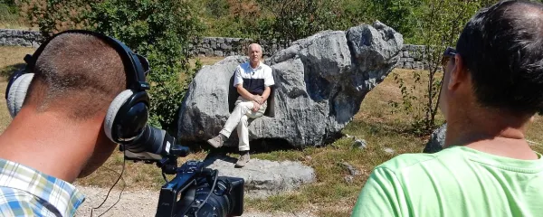 &ldquo;Le &scaron;e en&rdquo; film  o vojni in miru