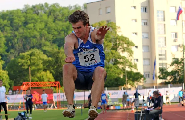 Urban Čehovin (AK Gorica) bo kandidat za stopničke v skoku 
v daljino.