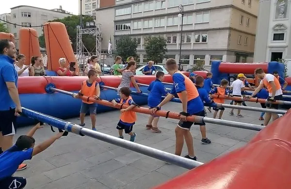 Največ gneče pa pričakujejo pri “živem namiznem nogometu”. 
