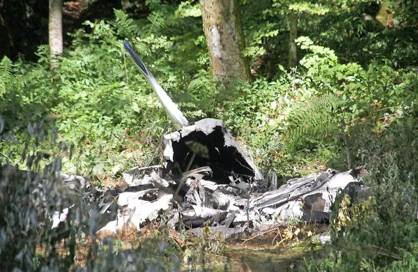 Preiskava o vzrokih strmoglavljenja letala s štirimi nemškimi 
državljani se nadaljuje.