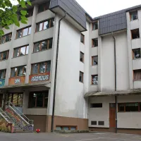 Postojnski dijaški dom bo sprejel do 18 mladoletnih beguncev.

