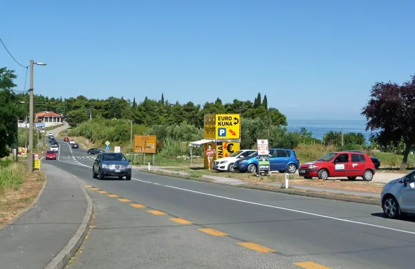 Križišče na Belvederju bo do prihodnje poletne sezone  ostalo 
križišče.  