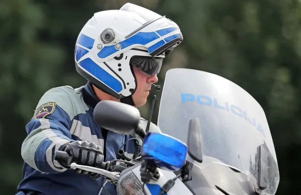 V povezavi s smrtjo 63-letnika policisti odvzeli prostost 29-letniku