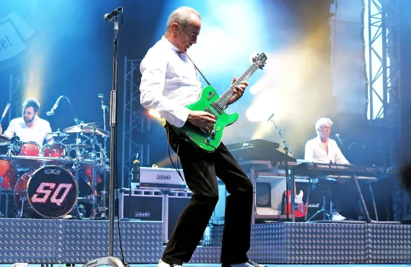 Sinoči je v puljski areni nastopil sloviti britanski bend Status 
Quo.