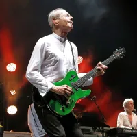 Sinoči v puljski areni Status Quo, danes &scaron;e Robert Plant