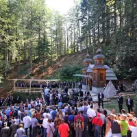 Gozd ob Ruski kapelici ob Putinovem obisku preplavila množica (foto)