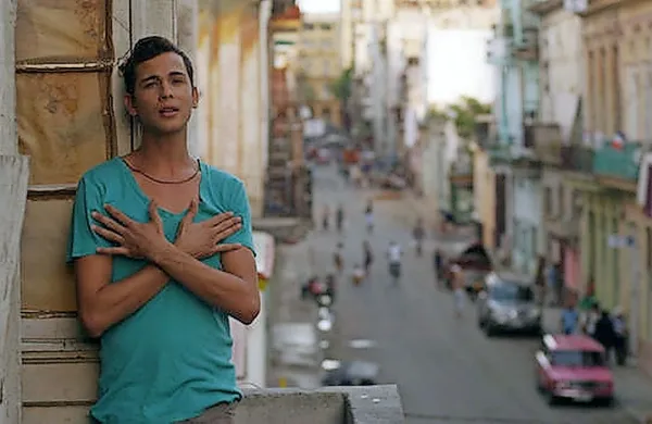 Glavno nagrado 19. motovunskega film festivala, Propeler 
Motovuna so v soboto zvečer podelili irsko-kubanskemu 
celovečercu Viva režiserja Paddya Breathnacha.