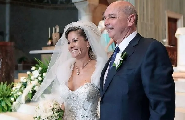 V soboto popoldne se je na gradu sv. Justa v Trstu poročil 
župan Roberto Dipiazza, njegova izvoljenka je Claudia 
D'Atri. 