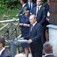 V svojem nagovoru  se je Putin zahvalil Sloveniji in vsem, ki 
skrbijo za Rusko kapelico.