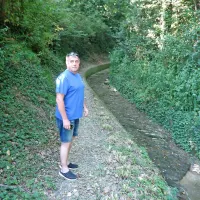 Predsednik KS Žusterna Igor Čurin je zadovoljen, da se je  
znova možno sprehajati  v hladu drevesnih krošenj. 